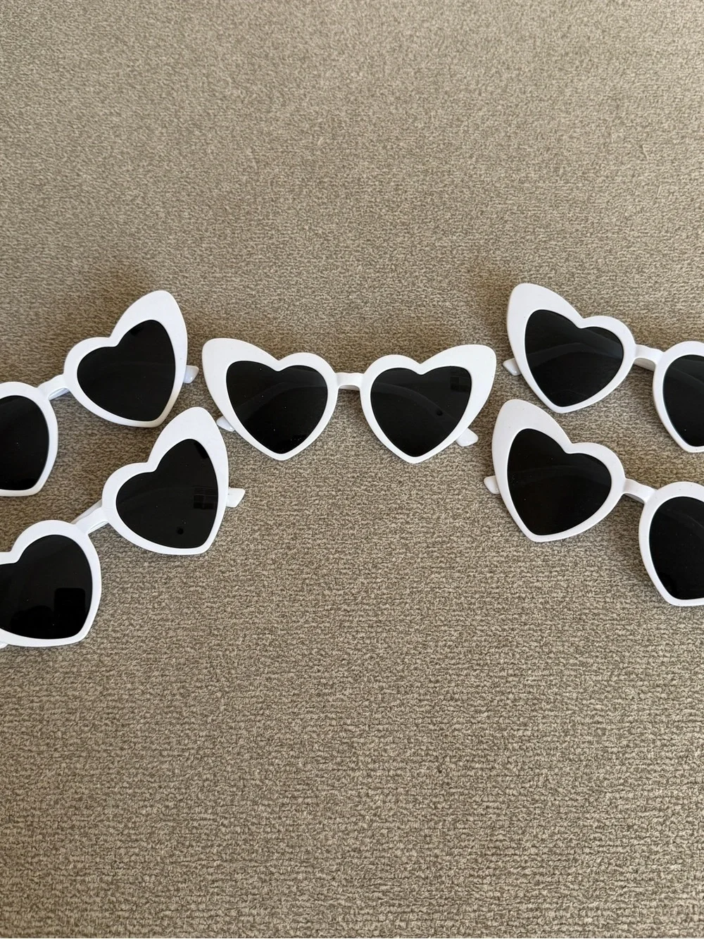 White Heart-Shaped Sunglasses 5 pairs - party accessories